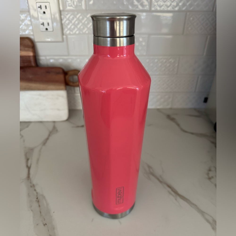 Mybevi Coral 24 oz Insulated Bottle